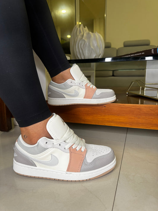 Nike SB Blanca gris rosada