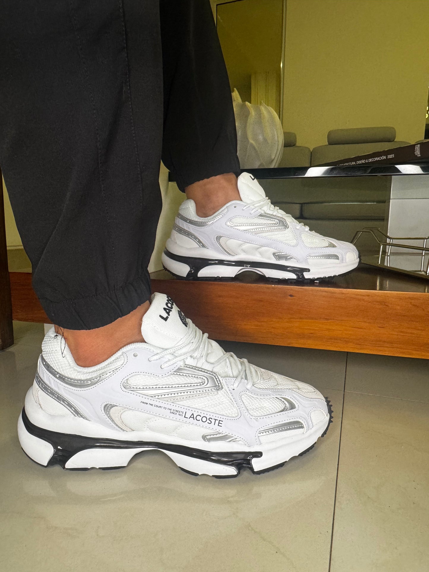 Lacoste 2k24 blancas negra